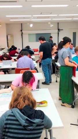 不登校の子を持つ保護者さん向けコミュニティのオープンチャット