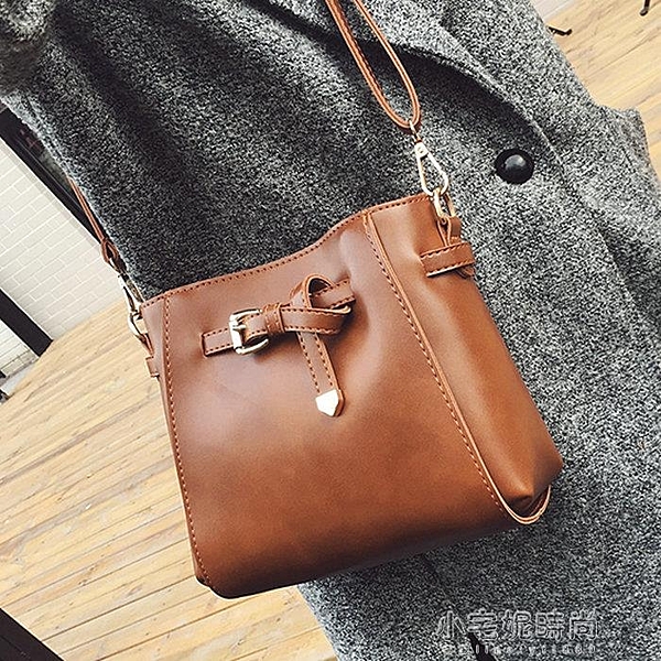 水桶包 包包新款復古女包斜挎包女百搭小包女士單肩包女水桶包小方包『小宅妮時尚』