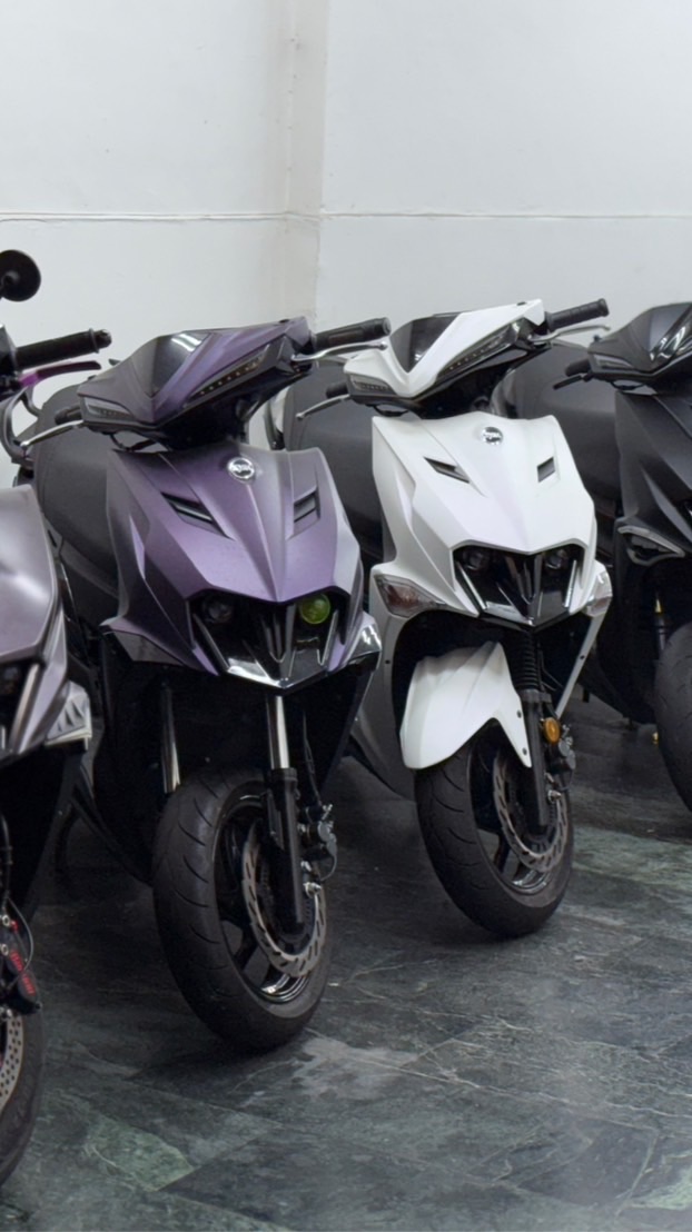 金撥撥車業 二手精品、二手機車、改裝品買賣