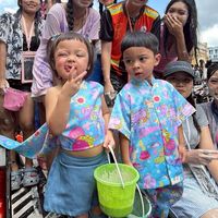 โซล โมเน่ ซารอส