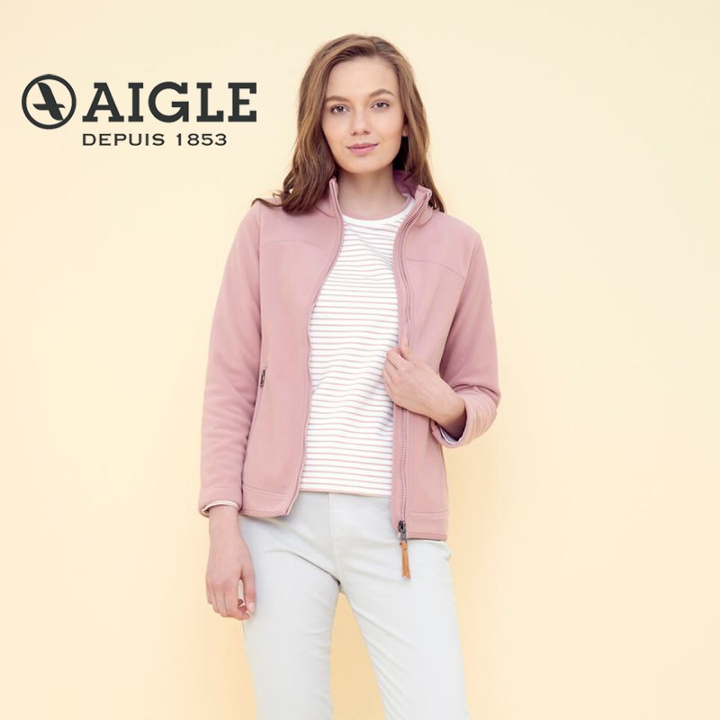 防風保暖透氣。GORE-TEX INFINIUM：適用於中間層或外層的特殊防風材質，具有多用途性，能適應不同類型的活動及天氣狀況。布料柔軟舒適，活動時更感受到自由無拘束。材質表面有防潑水塗層，雨水或濕