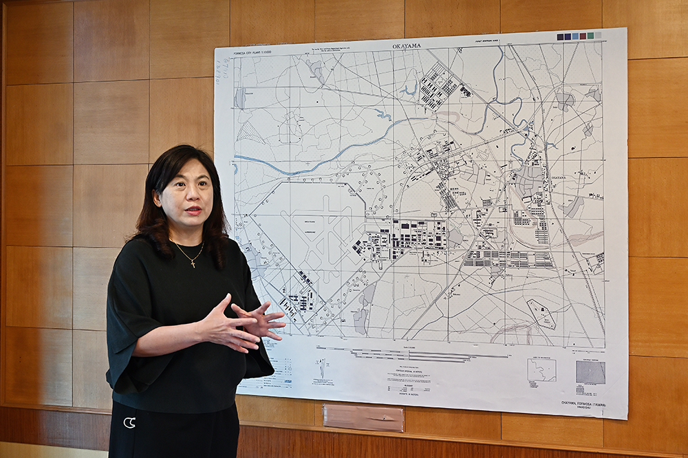 岡山眷村文化協會理事張允惠，娓娓道來岡山眷村的故事。(攝影/Carter)