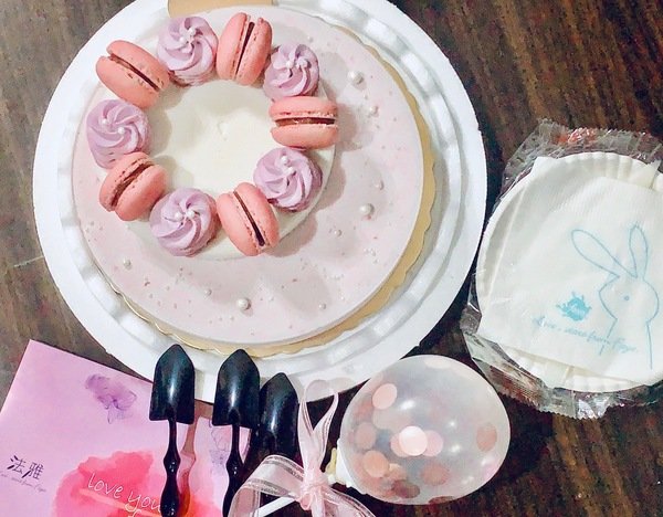 「母親節蛋糕」全省宅配預購 -女性專屬玫瑰荔枝義式冰淇淋蛋糕-法雅幸福概念文心店-冰淇淋蛋糕開箱