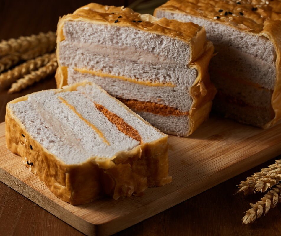 《本月特賣》芋頭肉鬆三明治VS芋泥甜點塔 鬆鬆綿綿帶點Q度的芋頭，不論甜的鹹的都令人銷魂