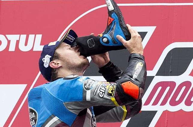 Jack Miller lakukan selebrasi ini saat menang di MotoGP Belanda 2016