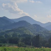 หมู่บ้านสามหลัง-ท่าลำไย