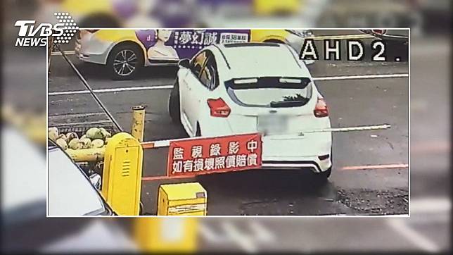 拔槍令下車！抓21歲酒駕　2度拒測罰36萬