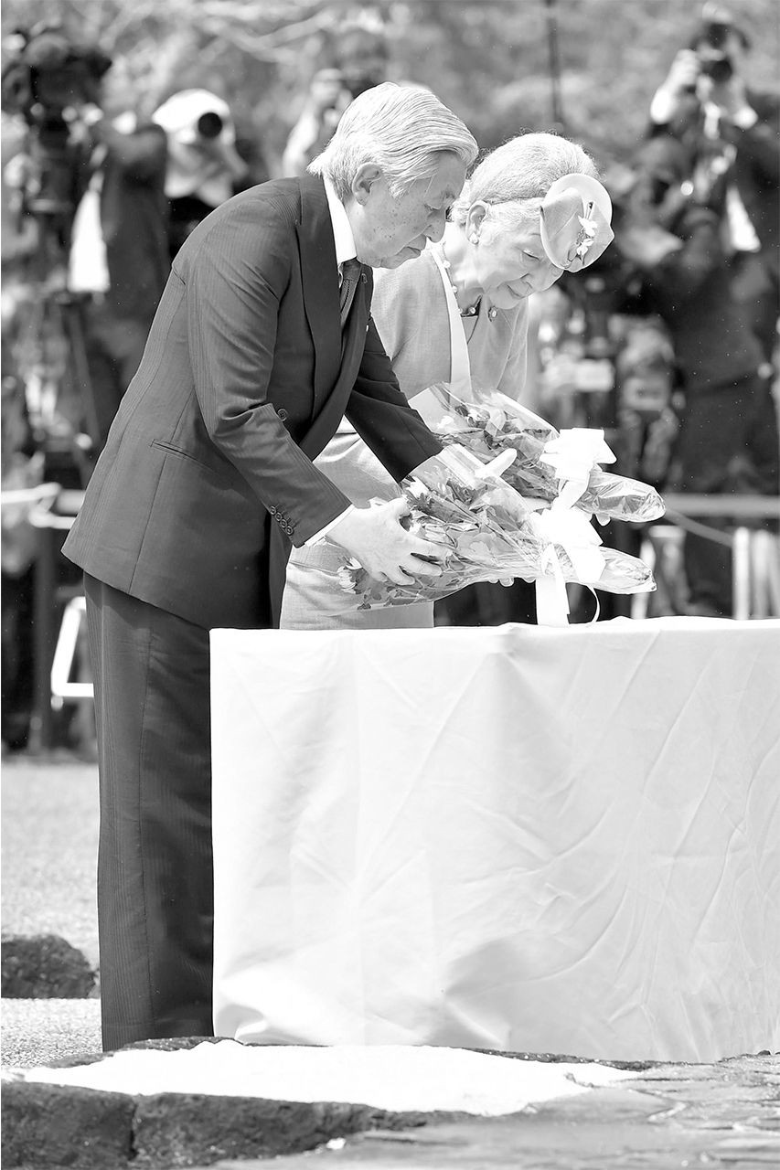 小島瑠璃子 熱愛の キングダム 作者の元妻と実母に話を聞くと