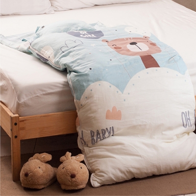 嚴選特級純棉布料 內胎及小枕頭同色花純棉印布 手感舒柔、透氣好親膚 舖棉兩用四季都適用