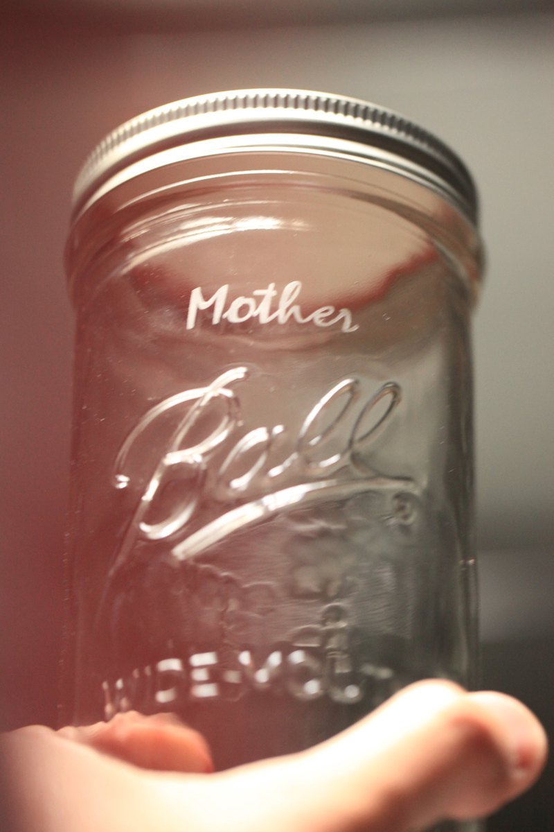 含寬口梅森杯、馬口鐵片、馬口鐵環，手工刻服務。 請於結標頁面備註您的刻字內容(限中文5個字內或英文10個字母內)