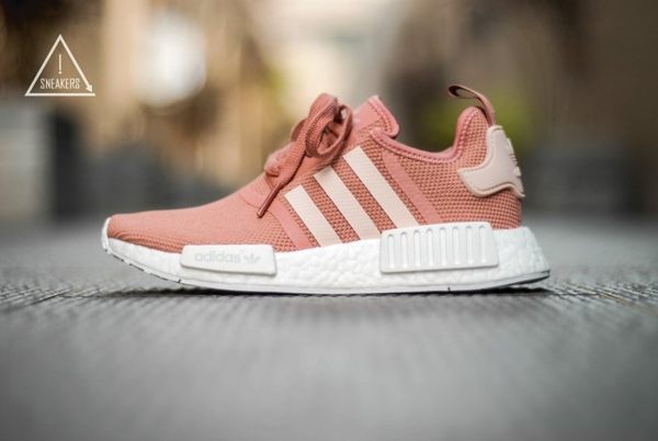 ISNEAKERS adidas NMD_R1 W RAW PINK S76006 粉紅 襪套 女生