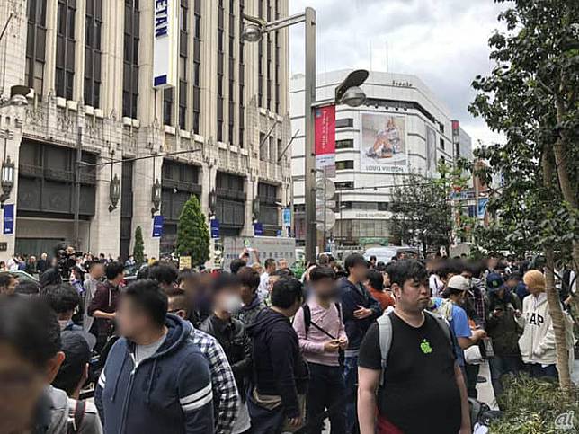 有片睇 Apple 日本新宿分店開幕吸引千名果迷朝聖 Unwire Hk Line Today