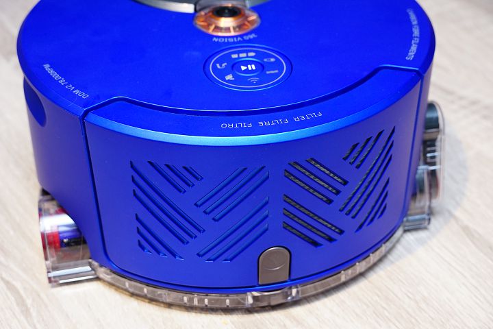 Dyson 360 Heurist 新一代智能吸塵機器人終於在台上市，以「吸塵器」效能破除掃地機迷思