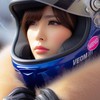 女性ファーコート、フルフェイスヘルメット姿フェチ