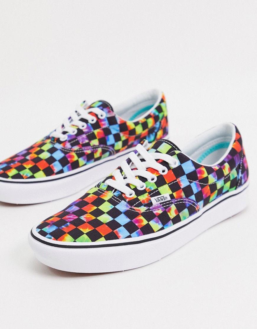 Trainers by Vans All the retro vibes Multicoloured checkerboard print Low-profile design Lace-up fas