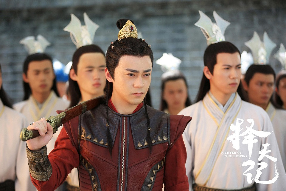 《二十不惑》演員古裝造型8：曲哲明《擇天記》