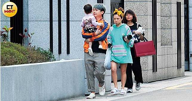 蔡阿嘎　扮鬼臉逗樂蔡桃貴