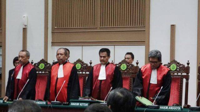 Hakim dalam sidang vonis Ahok. (Foto: Aditia Noviansyah/kumparan)