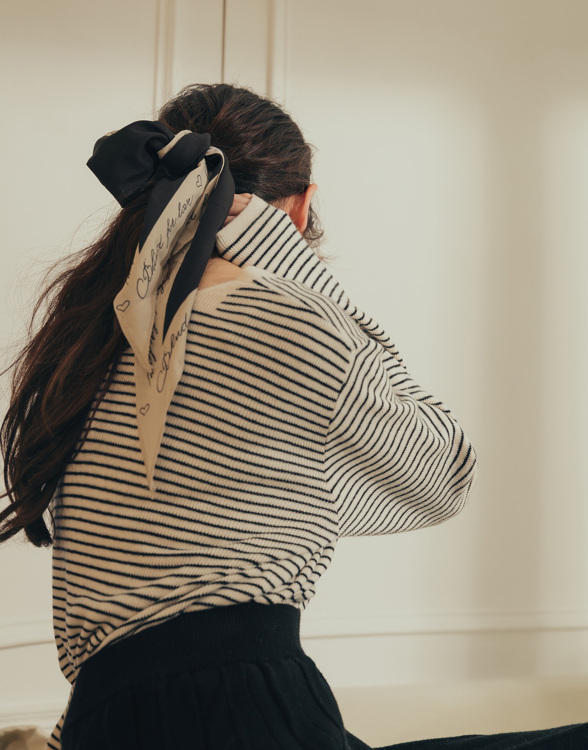 舒適柔膚針織毛料/方領設計/微短版設計