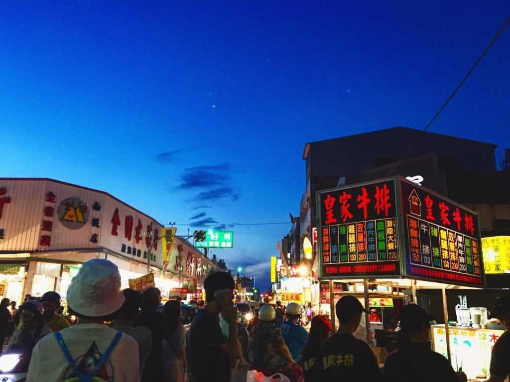 南投晚上可以做什麼？可以來南投逛夜市吃美食!