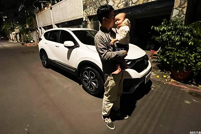 素人試駕 是否為好爸爸車 Honda Cr V 1 5s一週試駕心得 81汽車交易網 Line Today