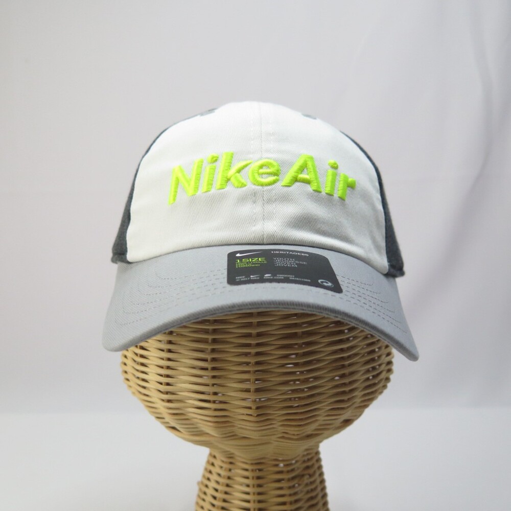 #nike #老帽 #棒球帽 #air 所有商品皆100%公司正品 全新現貨 販售商品皆開立發票 敬請安心選購 本賣場實體店面位於桃園中壢市中正路商圈經營三十餘年為品牌簽約經銷商現擴及網路服務中 :)