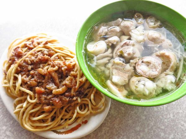【新莊美食】老店豬血湯魯肉飯-老字號帶有老店的特色 【新莊美食】老店豬血湯魯肉飯-老字號帶有老店的特色