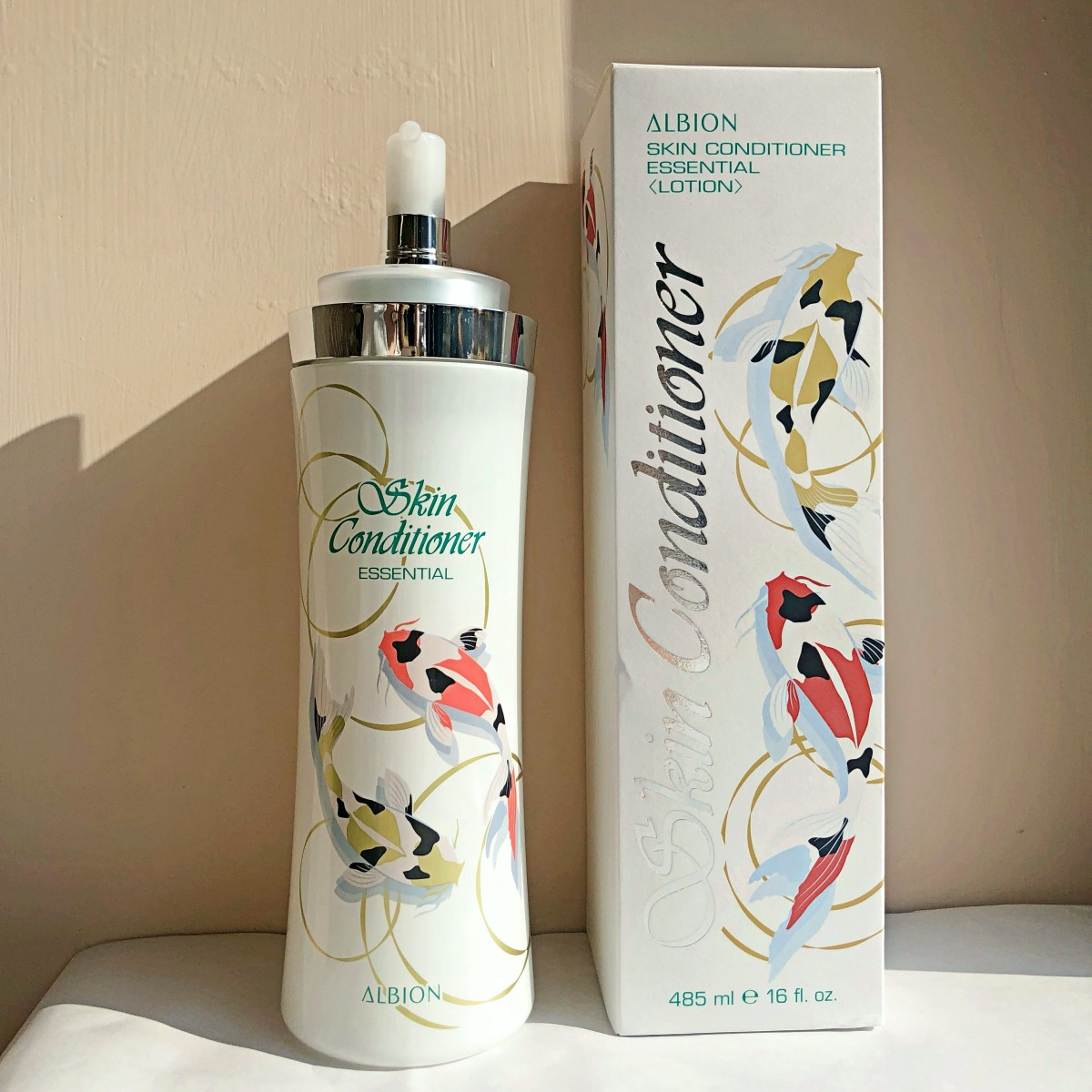 ALBION 健康化妝水，485ml／NT3,400（魚悅大容量限定版）