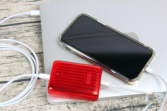 行動電源推薦-10000mAh SuperMini PD快充行動電源