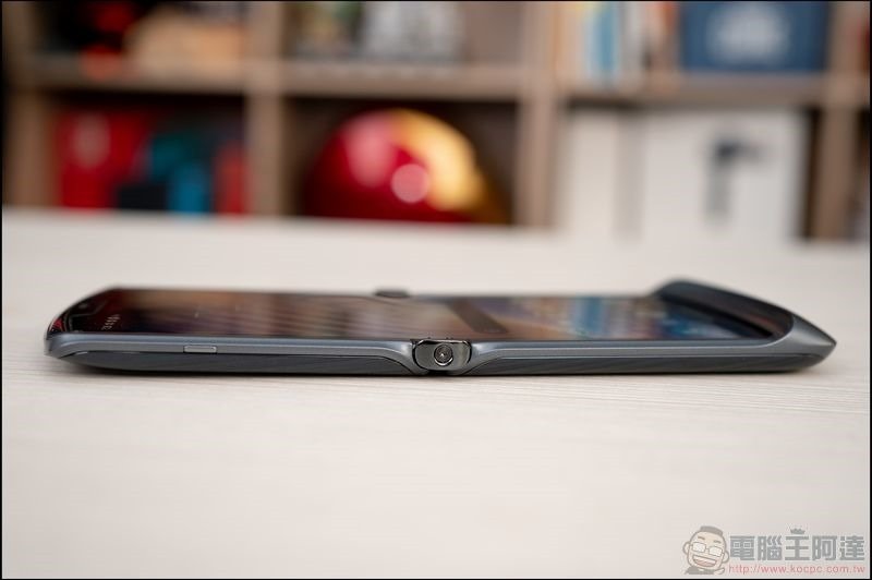 Motorola razr 5G 開箱評測 - 18