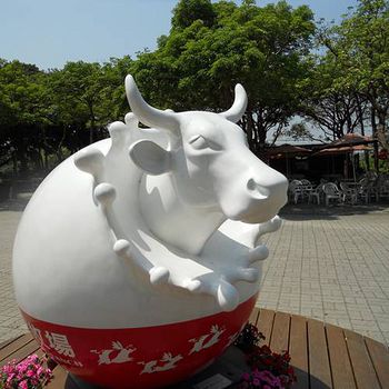 【苗栗】飛牛牧場-單人入園全票+彩繪肥牛DIY(一套十張)