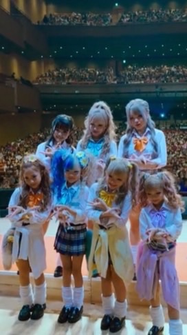 コギャル本人と推し入ってー！