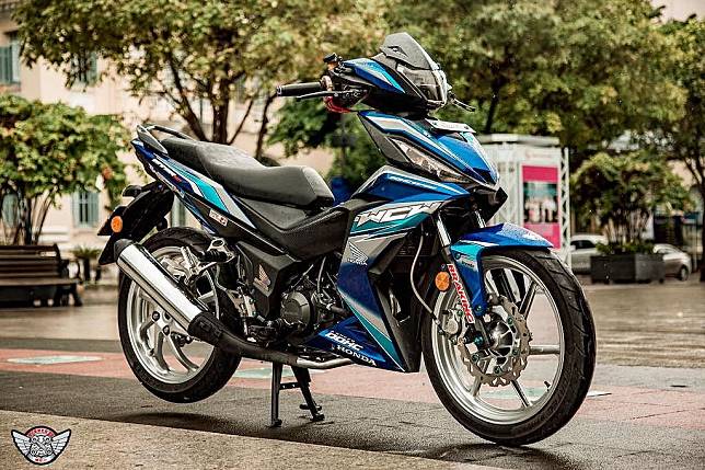 Biar Makin Cakep Honda Supra Gtr 150 Dicangkok Kaki Nsr 150 Sp