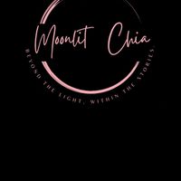 Moonlit Chia｜月光下的小佳《燈光背後的療癒故事》