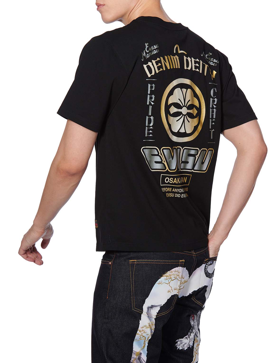 Emblazoned with red and gold foil print of seagull on the front, Kamon, EVISU logo and seasonal slog