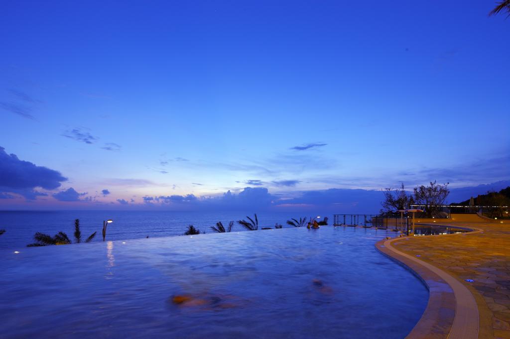 海天一線的美景太驚人了！特搜7間台灣無邊際泳池飯店，不用出國就能拍個夠-7