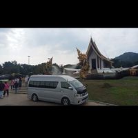 ตั้มรถตู้นำเที่ยว บางกระดี่