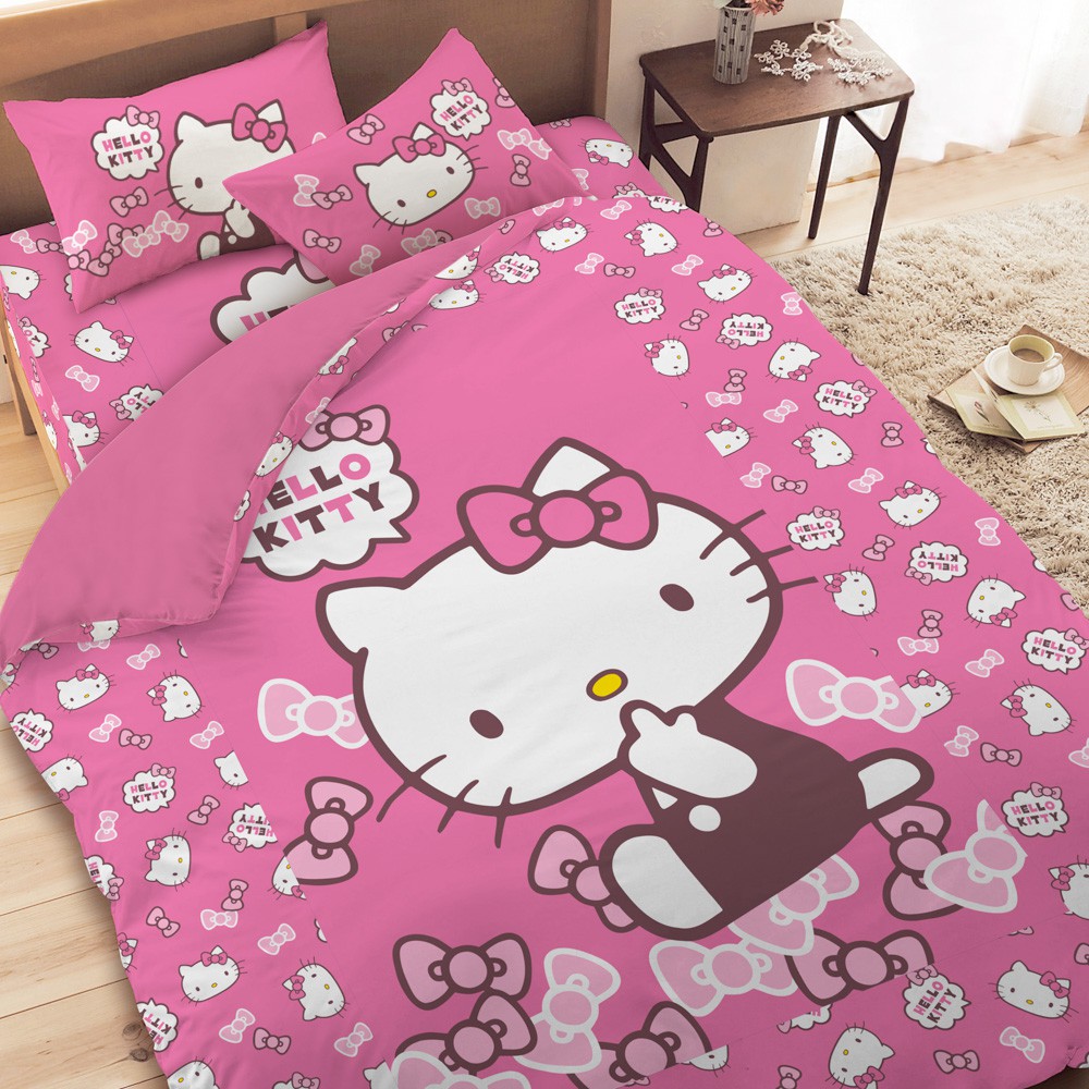 #生活工場 #WORKINGHOUSE#HELLO KITTY #雙人床包組 #桃紅【產品特色】・三麗鷗原廠授權台灣精製・KITTY經典花色款款傾心動人・圖案精緻色彩柔和【商品規格】 內容物：薄床包x