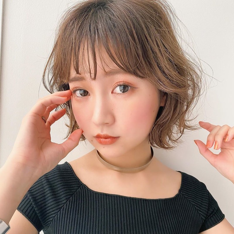 大人可愛い 髪型を長さ別に紹介 簡単アレンジや旬のヘアアクセも取り入れて
