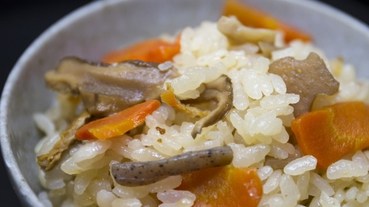 日本國民料理「雜煮飯」美味大公開！一鍋到底簡單好吃，你最喜歡哪一種？
