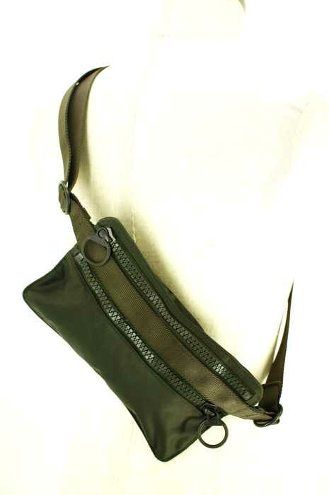 优衣库你UNIQLO U身体包人-灰色派×绿派尼龙身体包