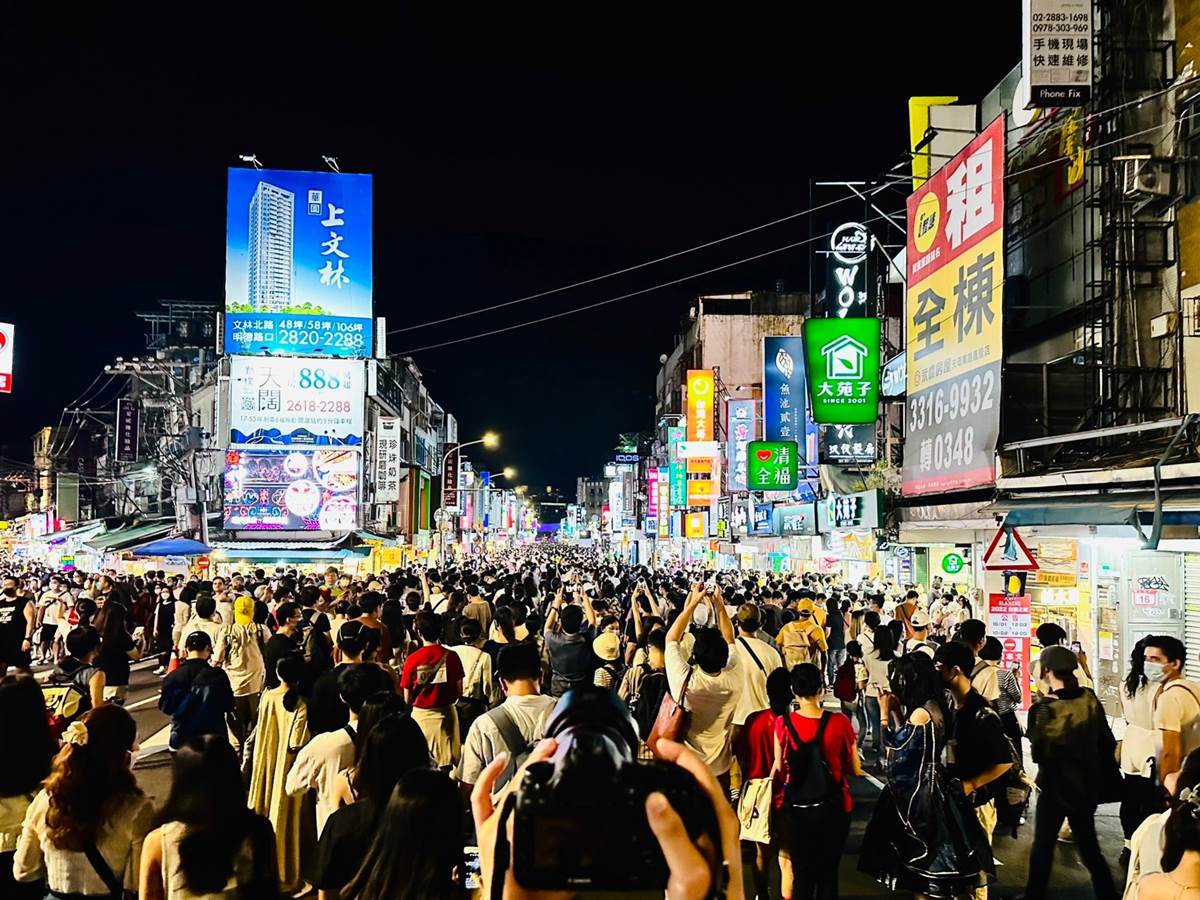 2023白晝之夜「這２天」登場！３展區＋亮點一次看：街頭表演、宵夜美食市集