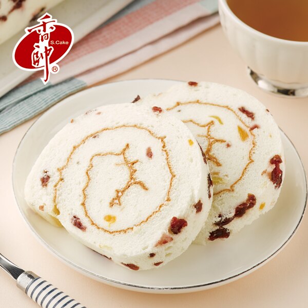 雪白綿細蛋白蛋糕，酸甜水果乾外加芬芳柑橘醬，有如天使降臨的清新淡雅！
