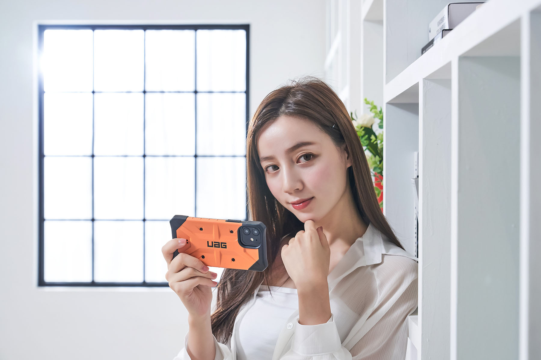 今年新增的橘色款真的很亮眼，小編個人超中意這款殼（天生悶騷，沒辦法XD）。