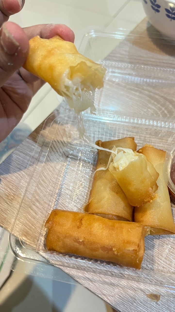 ปอเปี๊ยะพิซซ่าชีสยืด🍕