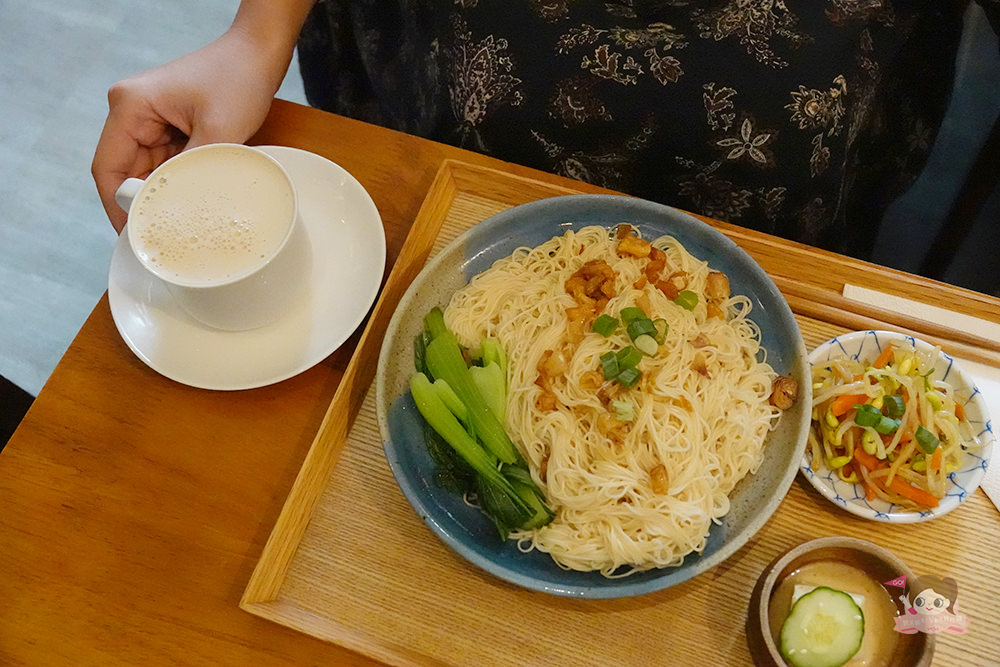 高雄 有。咖啡 自家烘焙咖啡豆 日式本格派手沖咖啡 Kono點滴式手沖 金澤式手沖 kono賽風 自家烘焙咖啡豆 義式咖啡 定食 甜點 小酌 私選音樂