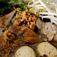 ก๋วยเตี๋ยวเรือแม่ดาหวัน