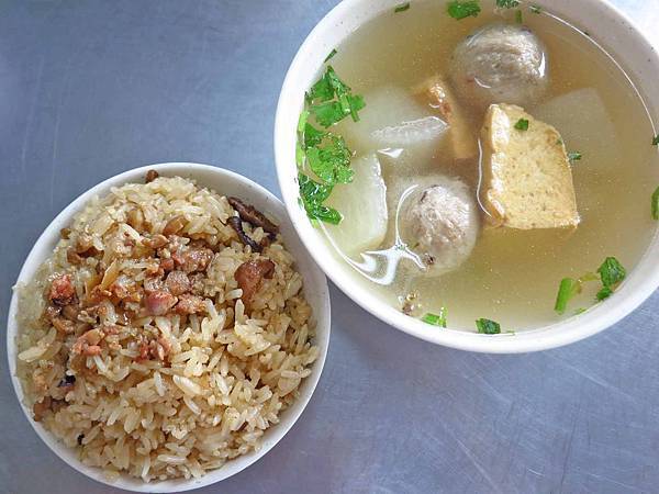 【新莊美食】老許油飯-吃過都會讚不絕口的油飯店 【新莊美食】老許油飯-吃過都會讚不絕口的油飯店