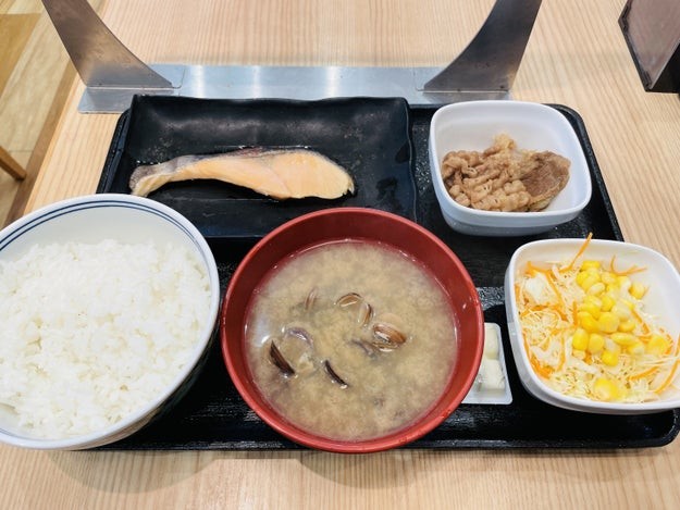 吉野家の 朝定食 をめちゃくちゃ豪華に楽しむ方法