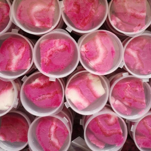 英國LUSH天鵝絨泡泡浴芭泡澡球氣泡彈沐浴洗澡起泡鹽超多泡泡分裝 夢幻衣都